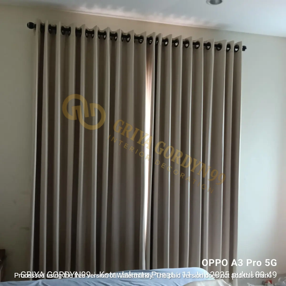 Dekorasi Kamar Kos dengan Gordyn: Murah, Efektif, dan Estetis