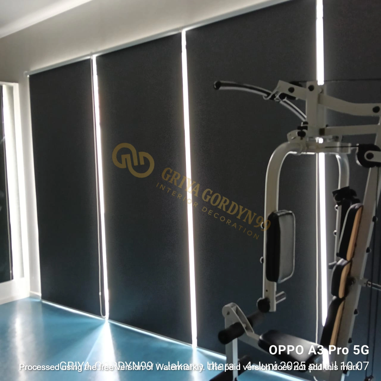 Sunscreen Blinds vs Blackout Roller Blinds: Mana yang Tepat?